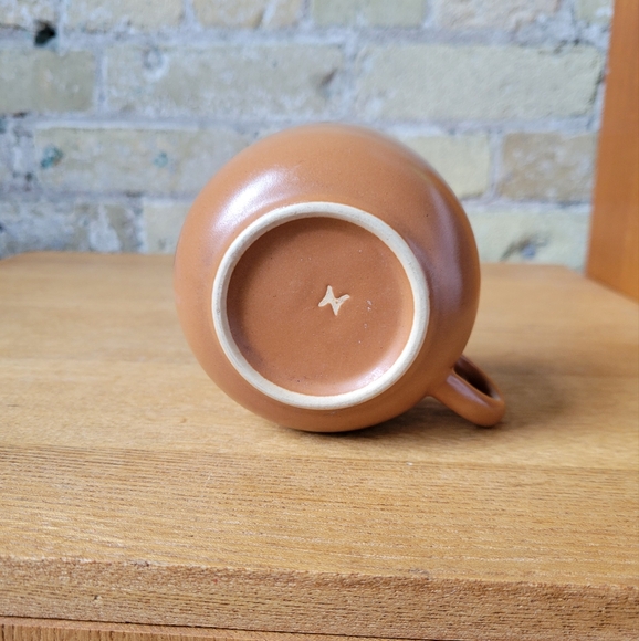 Vintage Newcor Adobe Emerald Stoneware Mug, 10oz - Picture 4 of 4